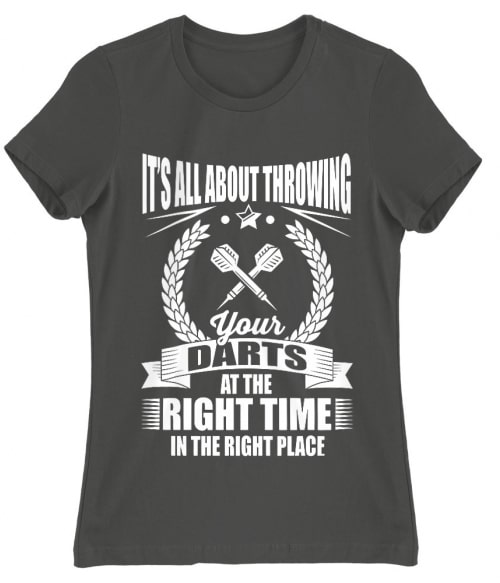 It's all about throwing your darts Póló - Ha Darts rajongó ezeket a pólókat tuti imádni fogod!