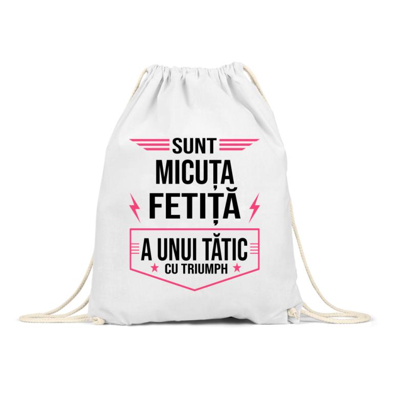 Micuța fetiță a unui tătic cu Triumph