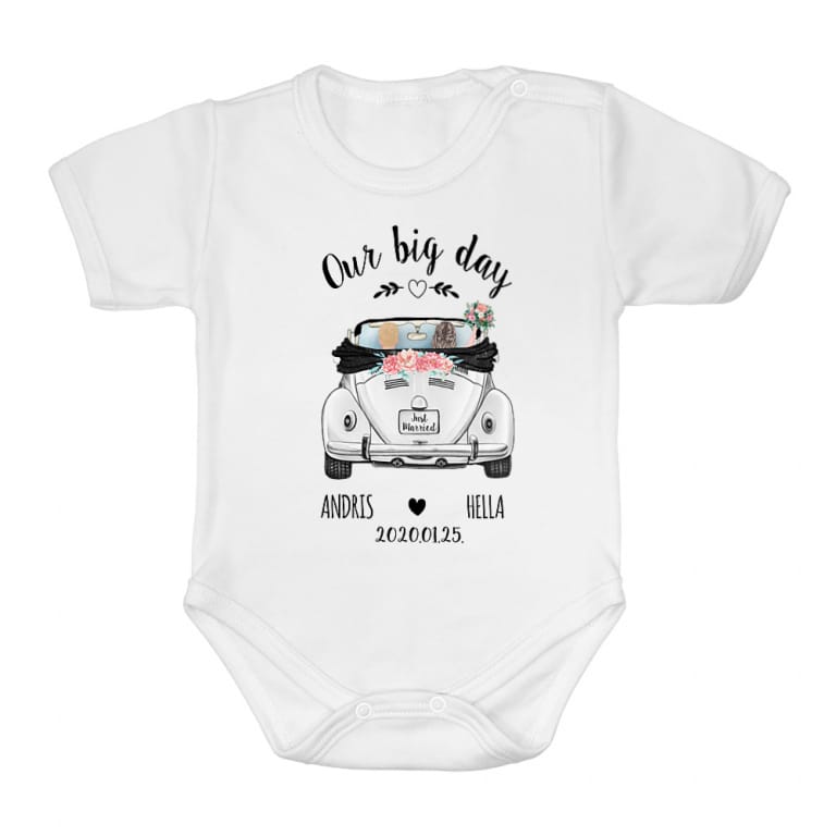 Ifjú pár autóval - MyLife - Baba Body